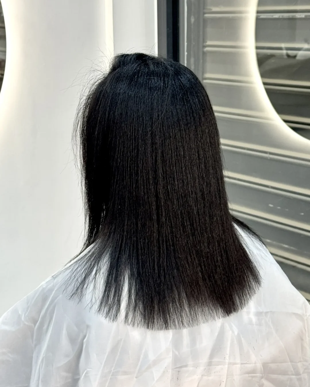 Silkpress sur cheveux 4C par Melina B